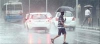 কলকাতার আকাশে মেঘের আনাগোনা